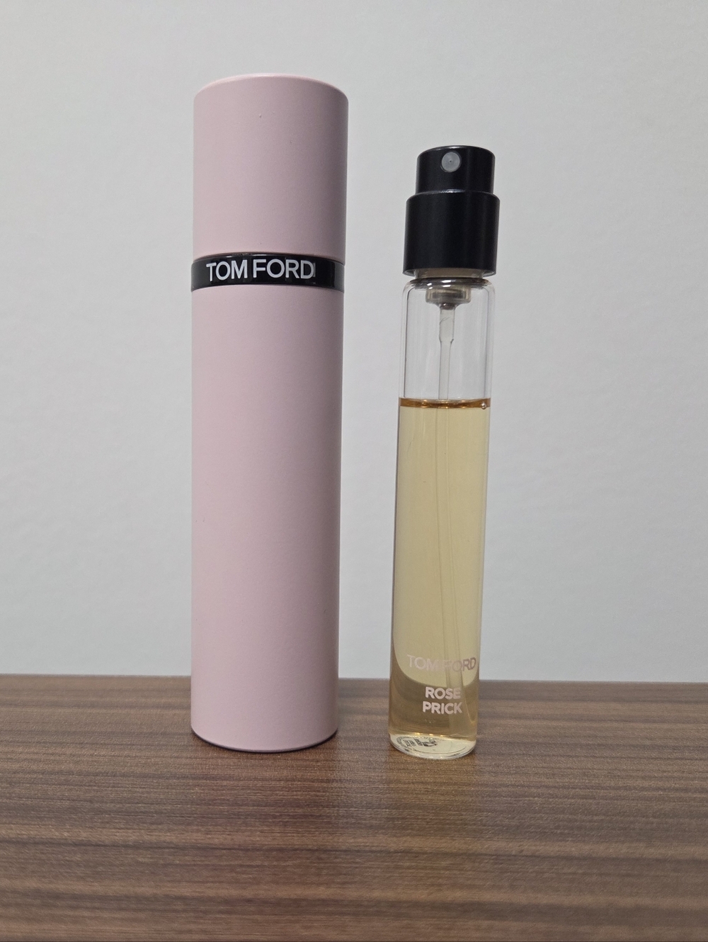 Tom Ford Rose Prick with Reusable Pink Travel Case - 10 - Picture 4 of 7